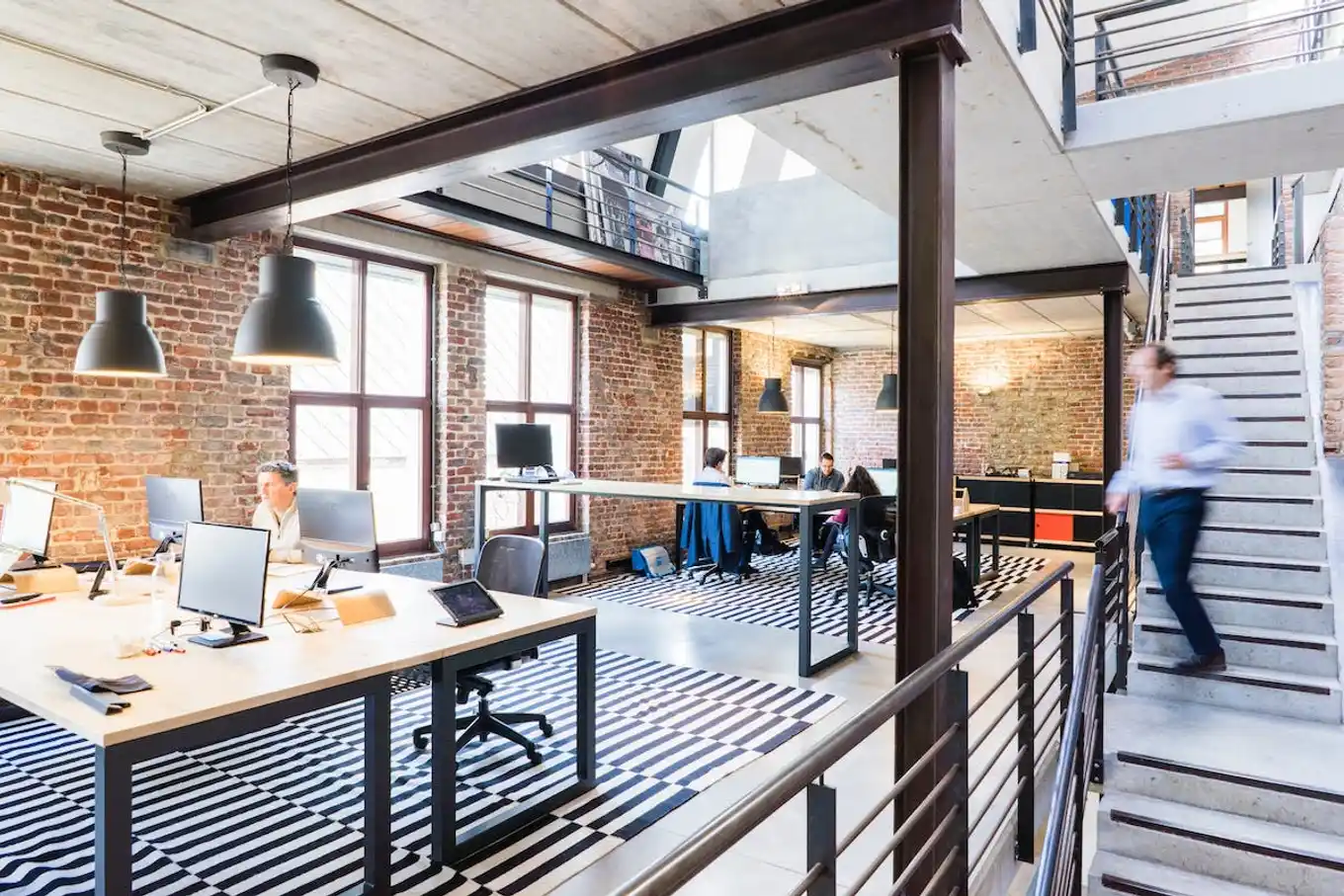 Valuation of an office building: how to determine the value of a commercial office building?