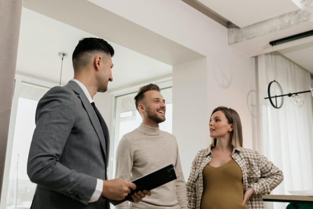 Los agentes inmobiliarios también son otra alternativa para la tasación de una vivienda.