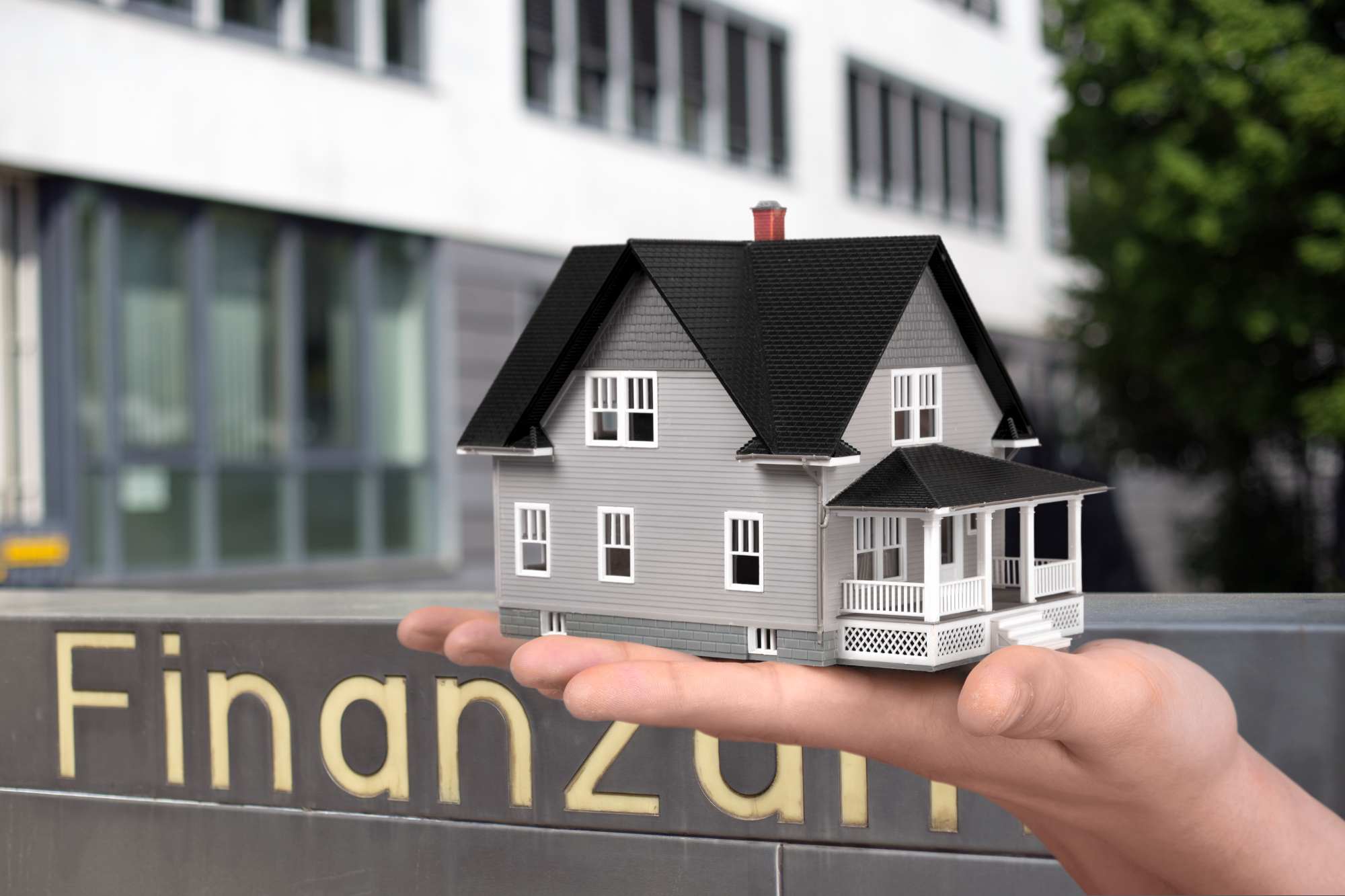 Steuern beim Immobilienverkauf in der Schweiz