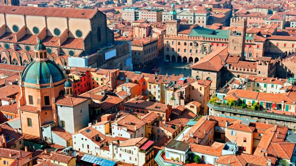Consigli e istruzioni per vendere casa a Bologna